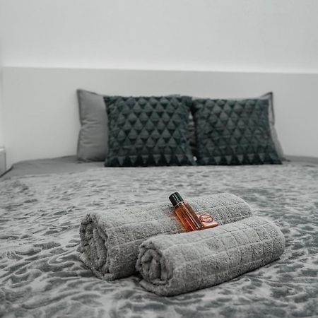 Downtown Pearl Apartments Budapest Esterno foto