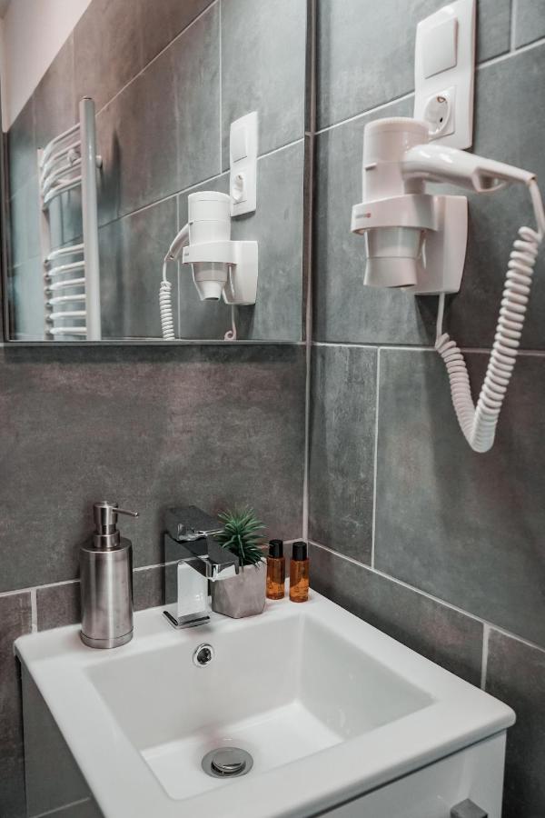 Downtown Pearl Apartments Budapest Esterno foto