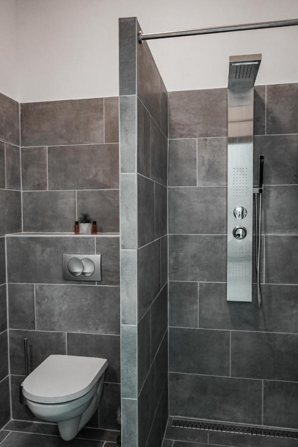 Downtown Pearl Apartments Budapest Esterno foto